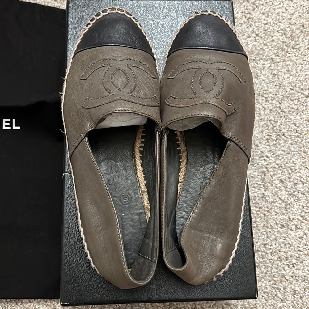 CHANEL espadrilles (single sole) size 37 (6 US)